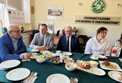 1 Śniadanie Wielkanocne 2025 (5)