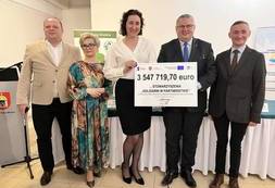 Podpisanie umowy (80)