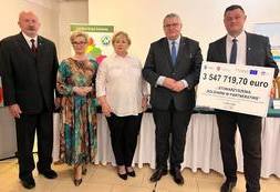 Podpisanie umowy (076)