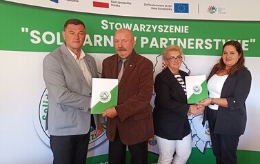 SAMORZĄDY Z GRANTAMI NA OPRACOWANIE KONCEPCJI SMART VILLAGE 4