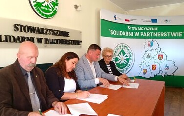 SAMORZĄDY Z GRANTAMI NA OPRACOWANIE KONCEPCJI SMART VILLAGE 5