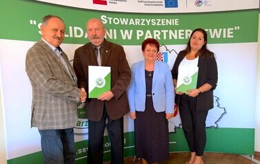 SAMORZĄDY Z GRANTAMI NA OPRACOWANIE KONCEPCJI SMART VILLAGE 10
