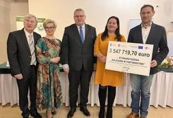 Podpisanie umowy (080)