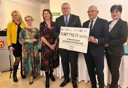 Podpisanie umowy (079)