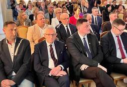 Podpisanie umowy (010)