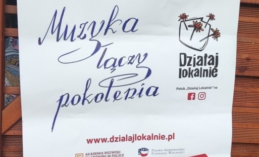 Zdjęcie do Muzyka łączy pokolenia i integruje.