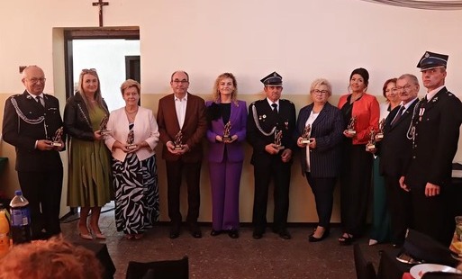 Zdjęcie do JUBILUSZ 100 - LECIE POWSTANIA OCHOTNICZEJ STRAŻY POŻARNEJ W KRAŚNICY